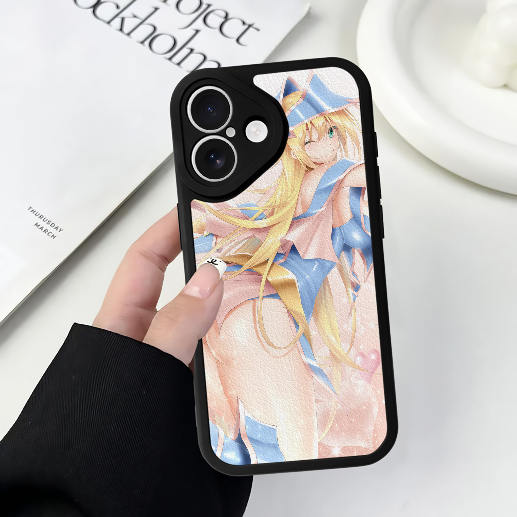 （画像用） 遊☆戯☆王 Yu-Gi-Oh! 【iPhone 16シリーズ対応】シリコンスマホケース（レザー調） 材質：シリコン